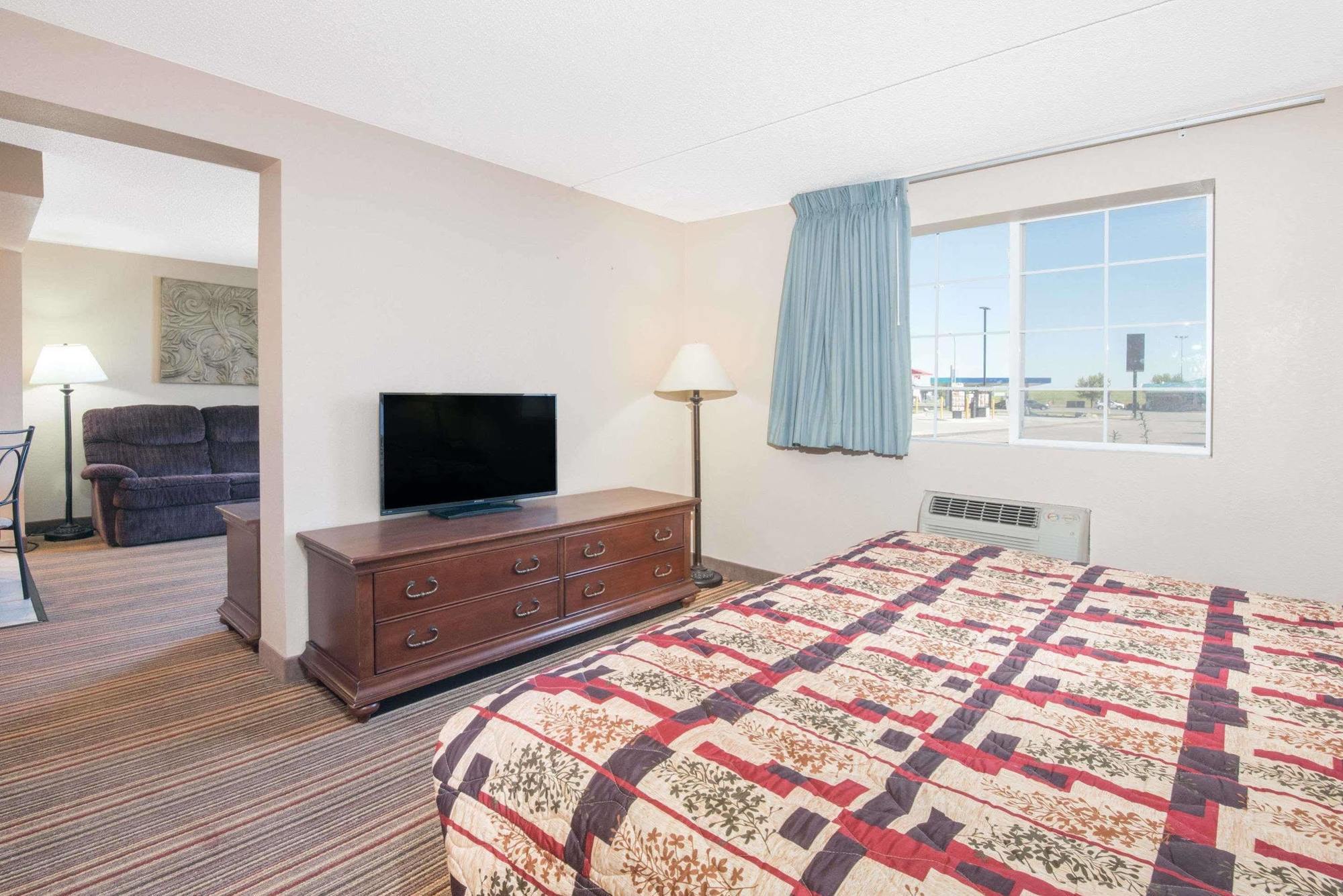Knights Inn And Suites - Grand Forks Eksteriør billede